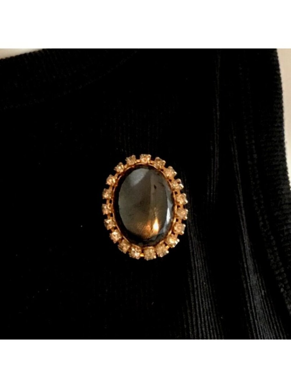 Vintage Oval Black Stone Brooch With Gold Rhinestone Accents